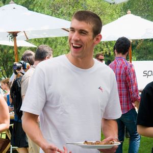 Fome de campeão: Michael Phelps consumia até 12 mil calorias por dia durante os treinos para as Olimpíadas de Pequim