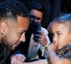 Filha de Neymar e Bruna Biancardi, Mavie é comparada ao pai por essas respostas de duas palavras em 1ª entrevista: 'Neymara'