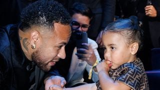Filha de Neymar e Bruna Biancardi, Mavie é comparada ao pai por essas respostas de duas palavras em 1ª entrevista. Vídeo!