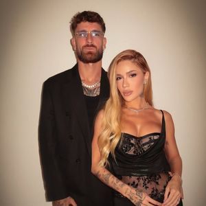 Karoline Lima e Léo Pereira passavam por crise na relação, mas ao mesmo tempo procuravam casa maior por conta dos filhos que têm de outros relacionamentos