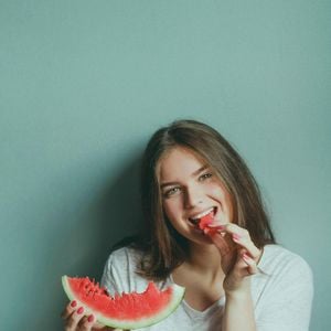 Casca de melancia também aumenta a libido, além de auxiliar na saúde e beleza da pele