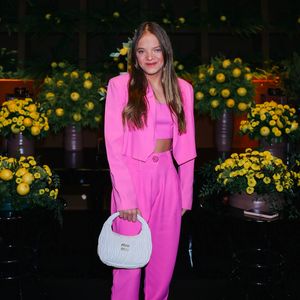 Rafaella Justus tem roupas em tom de rosa no seu closet: cor é associada às pessoas tímidas