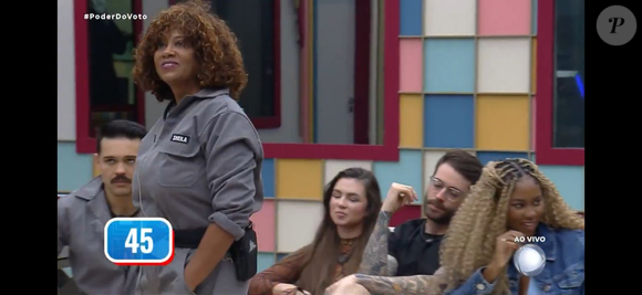 Sheila Barbosa aparece em segundo lugar na enquete do ‘Casa do Patrão’ e segue na disputa para permanecer no reality