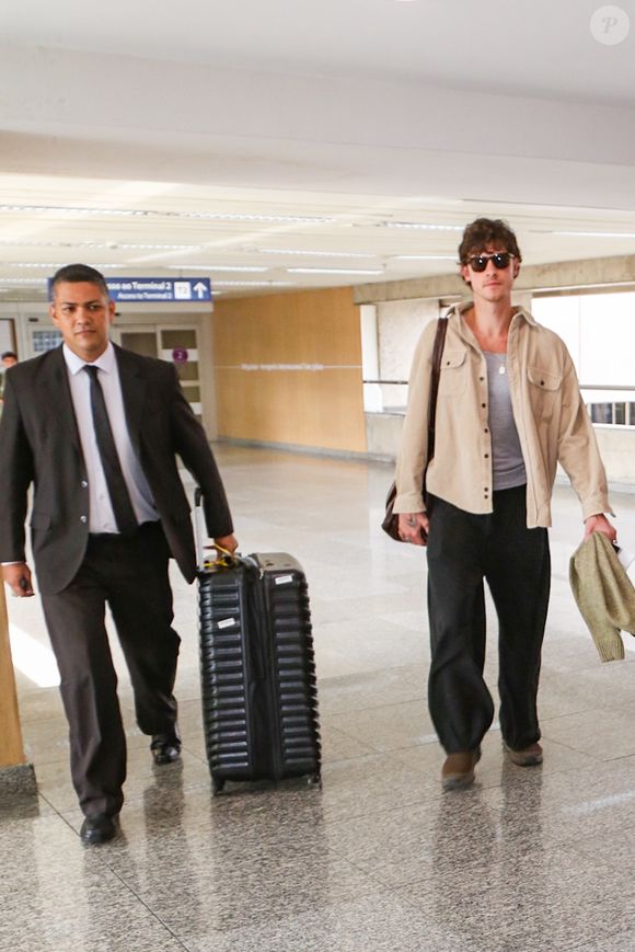 Shawn Mendes é flagrado no Rio de Janeiro