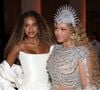 Beyoncé surge com a filha Blue Ivy no Met Gala 2026 em retorno após 10 anos ao evento