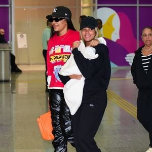 Brunna Gonçalves entrega porque preserva rostinho da filha, Zuri, com Ludmilla na web: 'Povo já veio...'