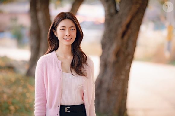 Ha Young se pronunciou sobre o assunto nas redes sociais lamentando o passado do avô e disse que irá estudar a história da Coreia do Sul