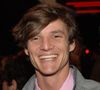 O ator Pedro Pascal com franjinha em outubro de 2005 na cidade de Nova York.