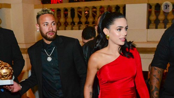 Polêmica com Neymar: jogador de futebol e Bruna Biancardi, grávida pela 2ª vez, foram envolvidos em burburinhos de um possível casamento.