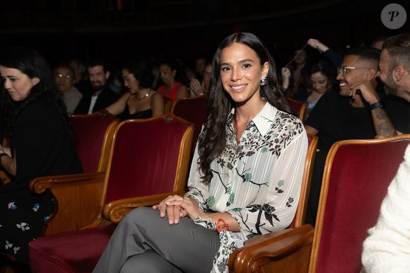 Bruna Marquezine trocou beijos com Shawn Mendes, segundo o perfil Circo da Mídia