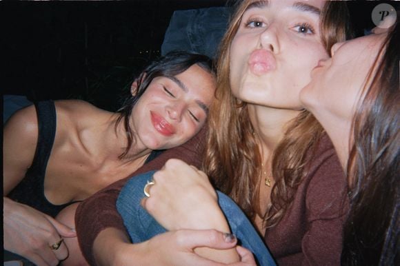 Amigas chegaram a fazer uma tatuagem juntas recentemente