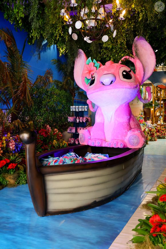 Festa da filha de Ticiane Pinheiro e César Tralli também trazia estátua gigante da personagem Angel