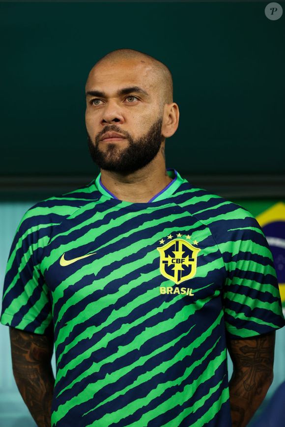 Daniel Alves absolvido: notícia da gravidez veio à tona poucos dias após a Justiça espanhola anular a condenação do ex-jogador brasileiro por estupro.