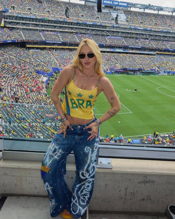 Virgínia usou um look estiloso para torcer pelo Brasil