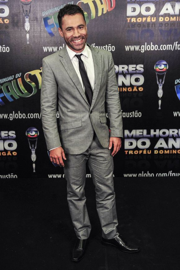 Resultado do procedimento foi visível no rosto de Rodrigo Sant'Anna, que ficou mais definido