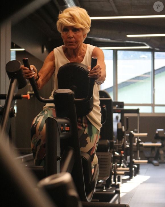 Ramona Gorraiz defende também a prática de exercícios em casa: "Não custa nada ir, e se você não puder, pode se exercitar em casa"