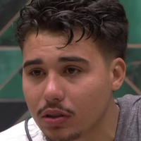 O que aconteceu com Pedro, investigado por assédio no 'BBB 26'? Da saída do reality à clínica psiquiátrica, defesa critica a Globo e fala em diagnóstico omitido