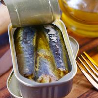 Jantar com uma lata de sardinhas, minha receita favorita de Primavera. Parece complicado, mas é tão fácil e rápido quanto uma omelete da Virgínia