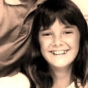 Há 26 anos, ela era elenco de apoio da Globo em ‘Terra Nostra’; hoje, pode voltar para a emissora em posição de destaque. Reconhece?