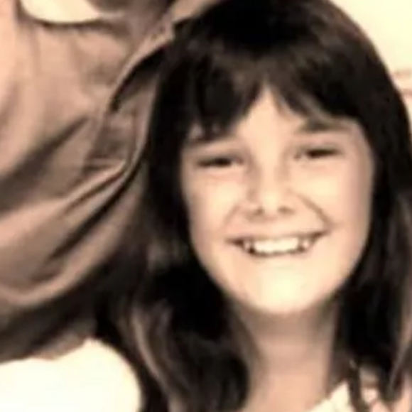 Há 26 anos, ela era elenco de apoio da Globo em ‘Terra Nostra’; hoje, pode voltar para a emissora em posição de destaque. Reconhece?