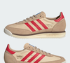 Inspirado nos modelos de corrida dos anos 1970, o Tênis Adidas SL 72 RS trocou as pistas pelas ruas e hoje faz sucesso ao combinar visual retrô, leveza e praticidade