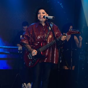 Aos 68 anos, Roberta Miranda vive um novo capítulo no amor, desta vez marcado por um beijo no palco e declarações abertas.