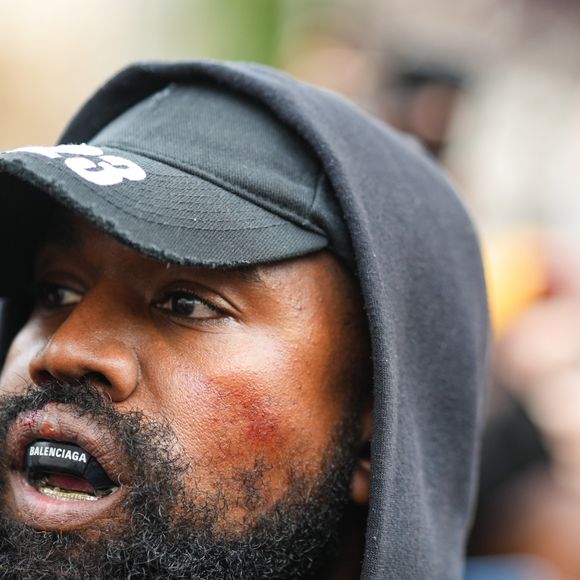 Kanye West, desta vez, causou revolta a atacar Taylor Swift, envolvendo os nomes de Justin Bieber e Harry Styles.