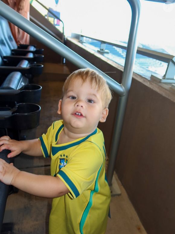 Filho de Virginia e Zé Felipe se depender do pai não viajará para os EUA para assistir a Copa do Mundo