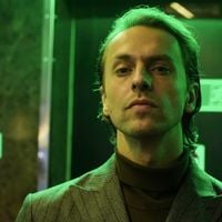 Reha é desmascarado por Atilla ao se vingar da ex-mulher, Reha, e mafioso planeja o troco: resumo do capítulo de terça-feira (17/03) da novela 'Coração de Mãe'