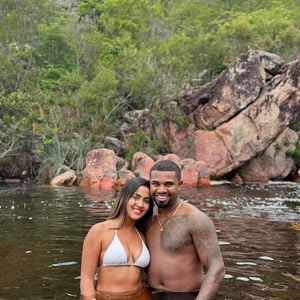 Campeão do BBB 24 revela gravidez da namorada, Adriana Paula, e planeja nova fase em família.