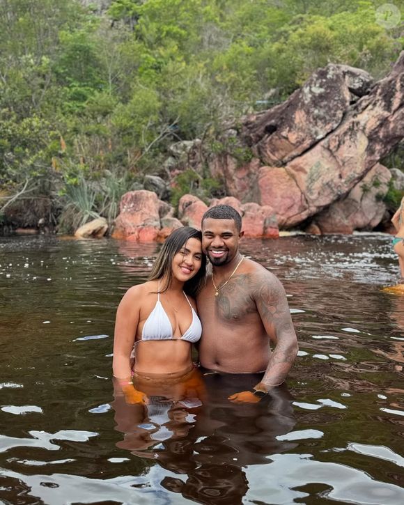 Campeão do BBB 24 revela gravidez da namorada, Adriana Paula, e planeja nova fase em família.