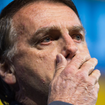 ‘O sistema falhou em silenciá-lo’: trailer de ‘Dark Horse’, filme sobre Jair Bolsonaro, vira chacota na web em meio a polêmica envolvendo Daniel Vorcaro