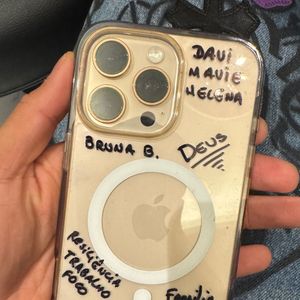 Bruna Biancardi escreveu os nomes dos filhos de Neymar e o seu próprio nome