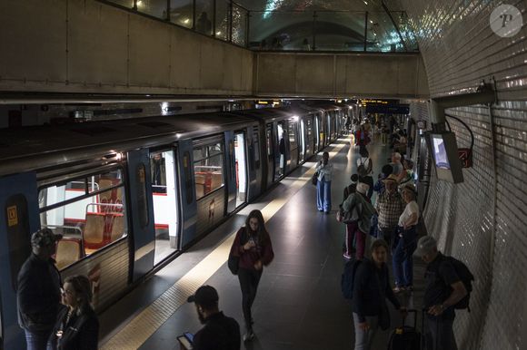 Transporte público foi afetado, com paralisações e atrasos nos sistemas de metrô