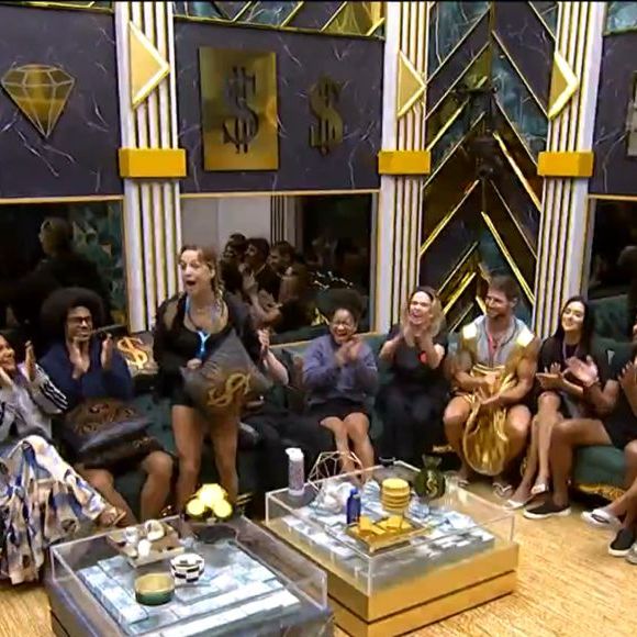 Samira ficou em êxtase ao ouvir que ganharia dinheiro após atender Big Fone do 'BBB 26'