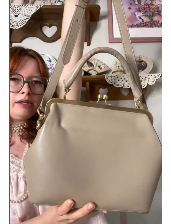 A tendência 'grandmacore' ganha força nas redes sociais e se consolida como um dos códigos estéticos mais comentados dos últimos anos