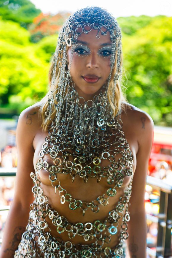 Justiça decidiu de forma unânime trancar a ação penal contra estudante por mensagem transfóbica - Erika Hilton era assistente de acusação