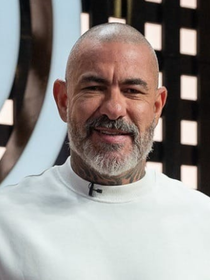 'Gostei de fazer e devo fazer mais': hoje aos 51 anos, Henrique Fogaça, do 'MasterChef Brasil', investiu em tratamento para melhorar a firmeza da pele