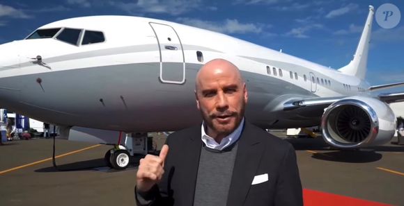 Apaixonado por aviação há décadas, artista mantém frota com jatos executivos e aeronave comercial adaptada para uso particular