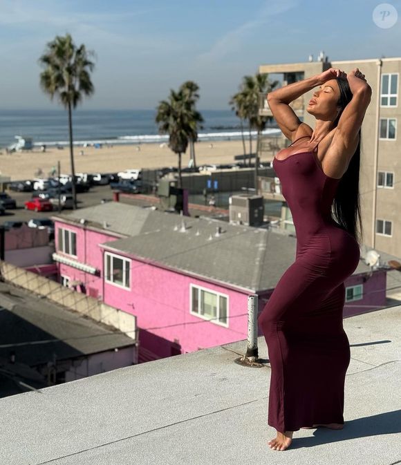 Gracyanne Barbosa abriu uma ação monitória contra o empresário Mauricio Andreotti Vaz Me