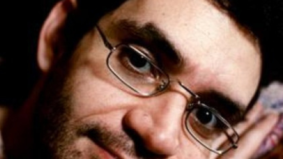 Pouca gente sabe: o ‘Russo’ de Renato Russo nasceu de uma doença que o deixou meses sem andar há 50 anos