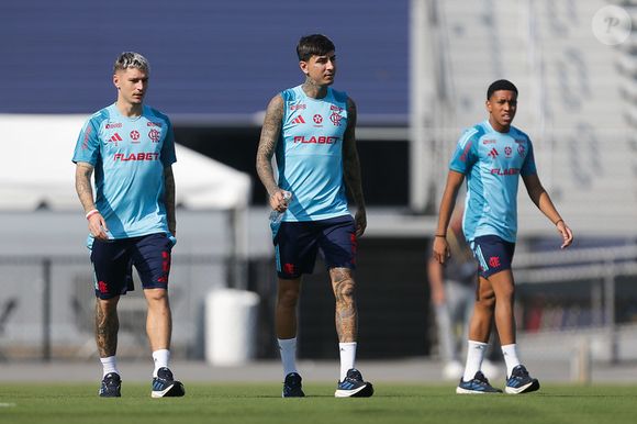 Mundial de Clubes fez Flamengo despachar 1000 camisas e 300 chuteiras para os EUA