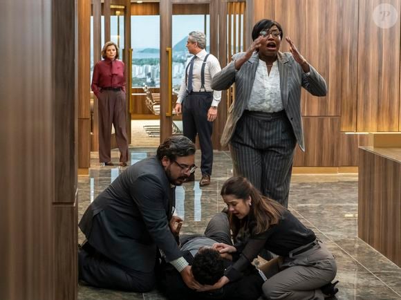 Consuelo preocupada com Mario Sérgio na novela Vale Tudo