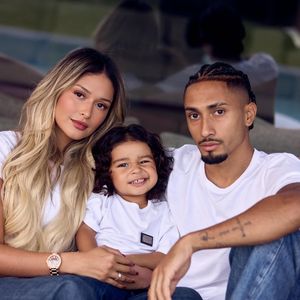 Natalia Belloli e Raphinha também abrem as portas de sua intimidade em 'Convocadas'; juntos, eles são pais de Gael, único filho do casal