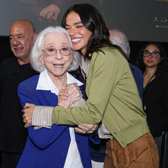 Bruna Marquezine recebe elogios de Fernanda Montenegro