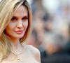 Com quantos anos você descobriu que a Angelina Jolie contratou um assassino profissional para matá-la?