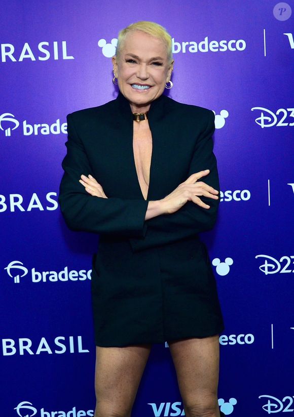 Xuxa já expôs publicamente diversas vezes sua revolta com a fala de Jair Bolsonaro; uma delas em entrevista ao Purepeople, há dois anos