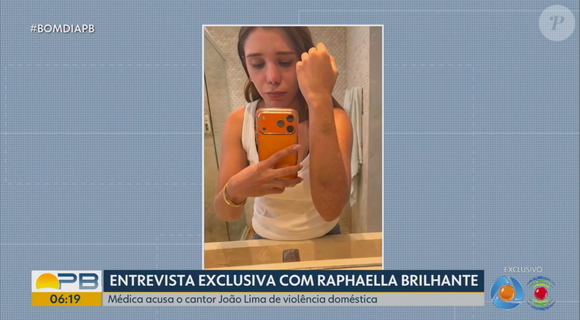 Raphaella Brilhante também mostrou alguns hematomas pelo corpo em fotos inéditas