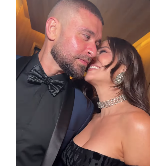 Nos comentários, internautas e famosas se encantaram com o amor de Paolla Oliveira e Diogo Nogueira