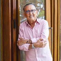 Galvão Bueno passa mal na noite de Natal e é internado aos 75 anos; filha revela estado de saúde do narrador